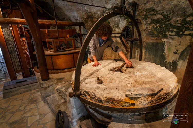 photo musee moulin a huile entrevaux verdon